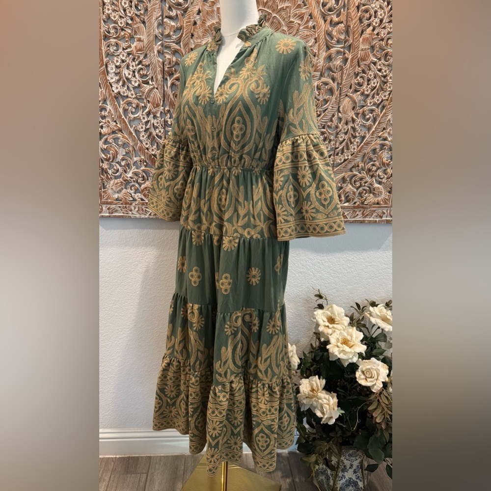 Gigio Romantic Sage Textured Print Tiered  Midi- Maxi Dress w/ Bell Sleeves, NWT - Picture 6 of 16